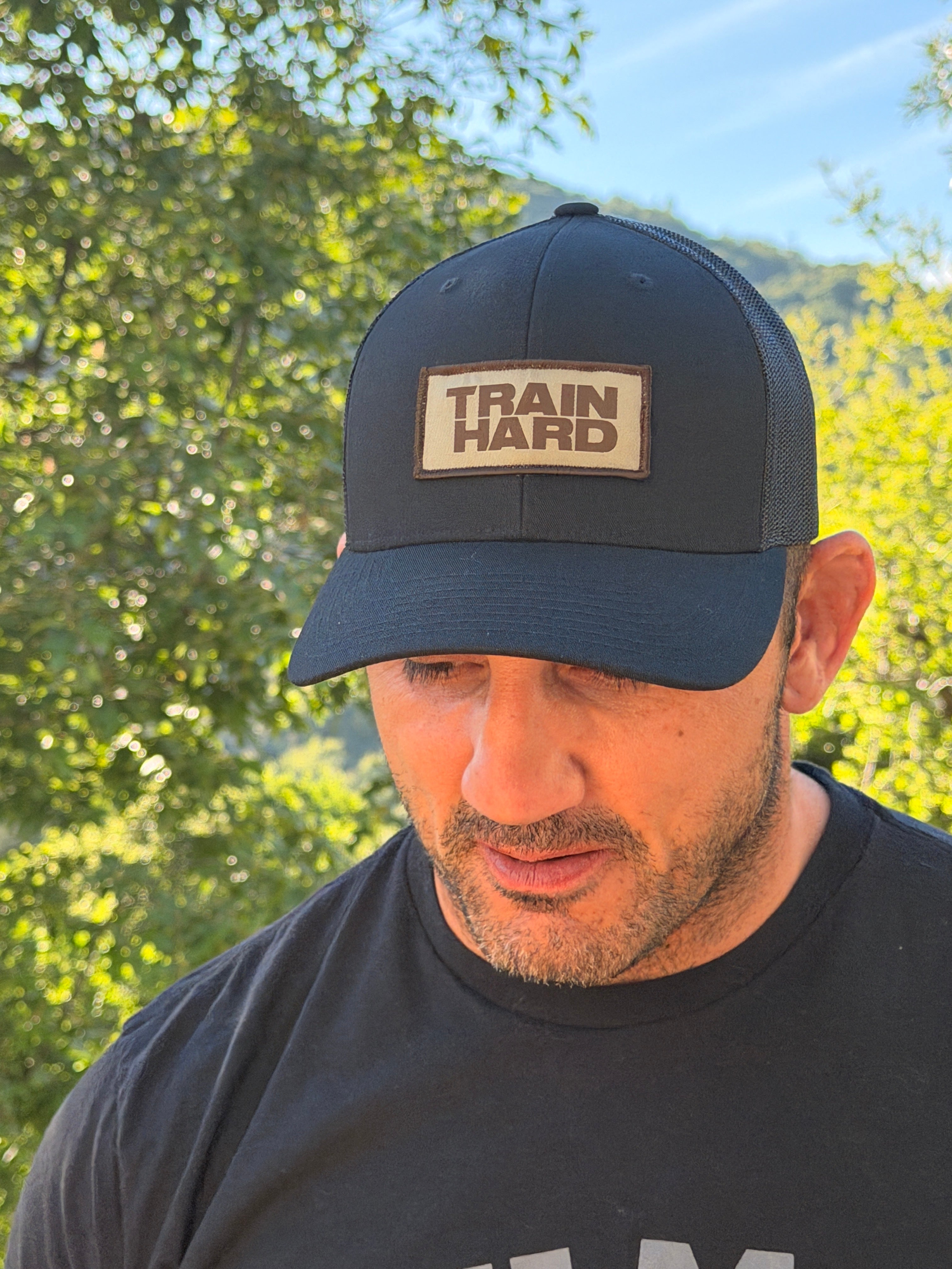 TRUCKER HAT / BLACK SAND