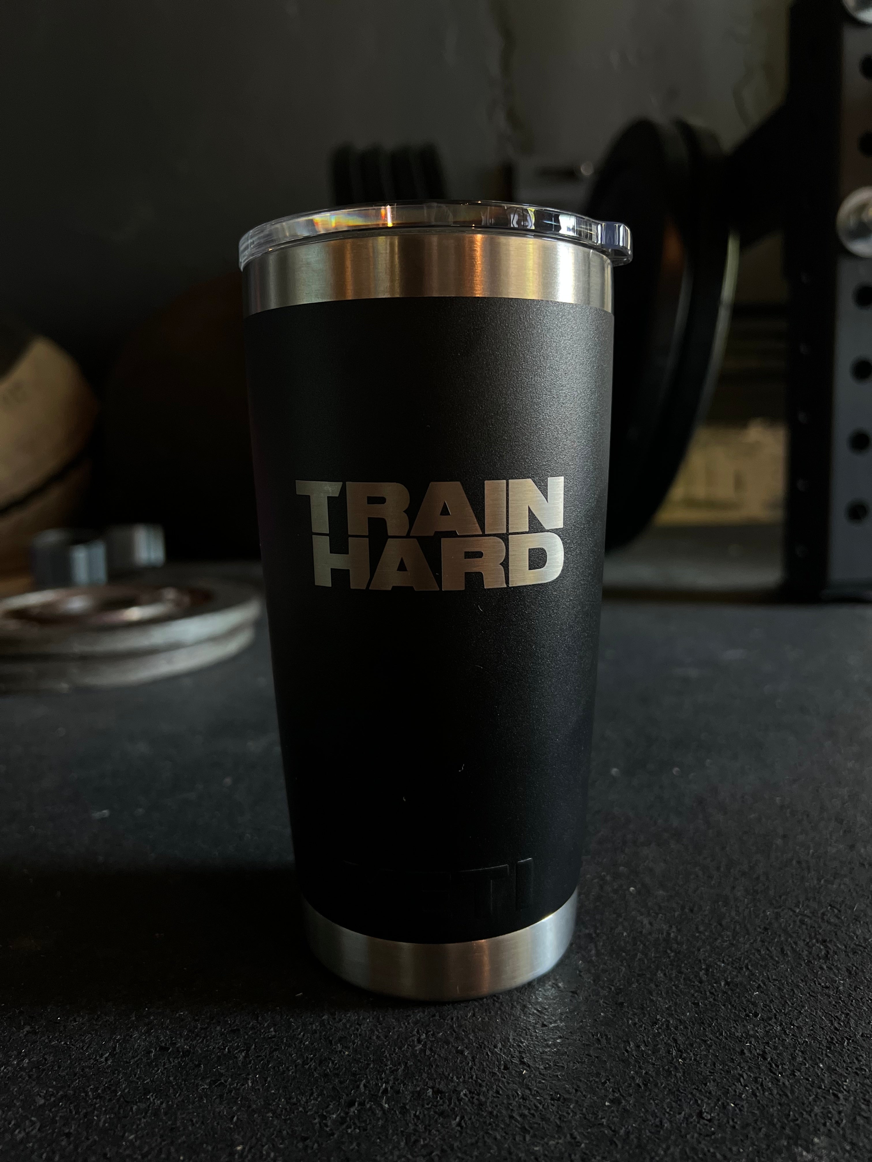 TRAIN HARD YETI Rambler® 20 oz