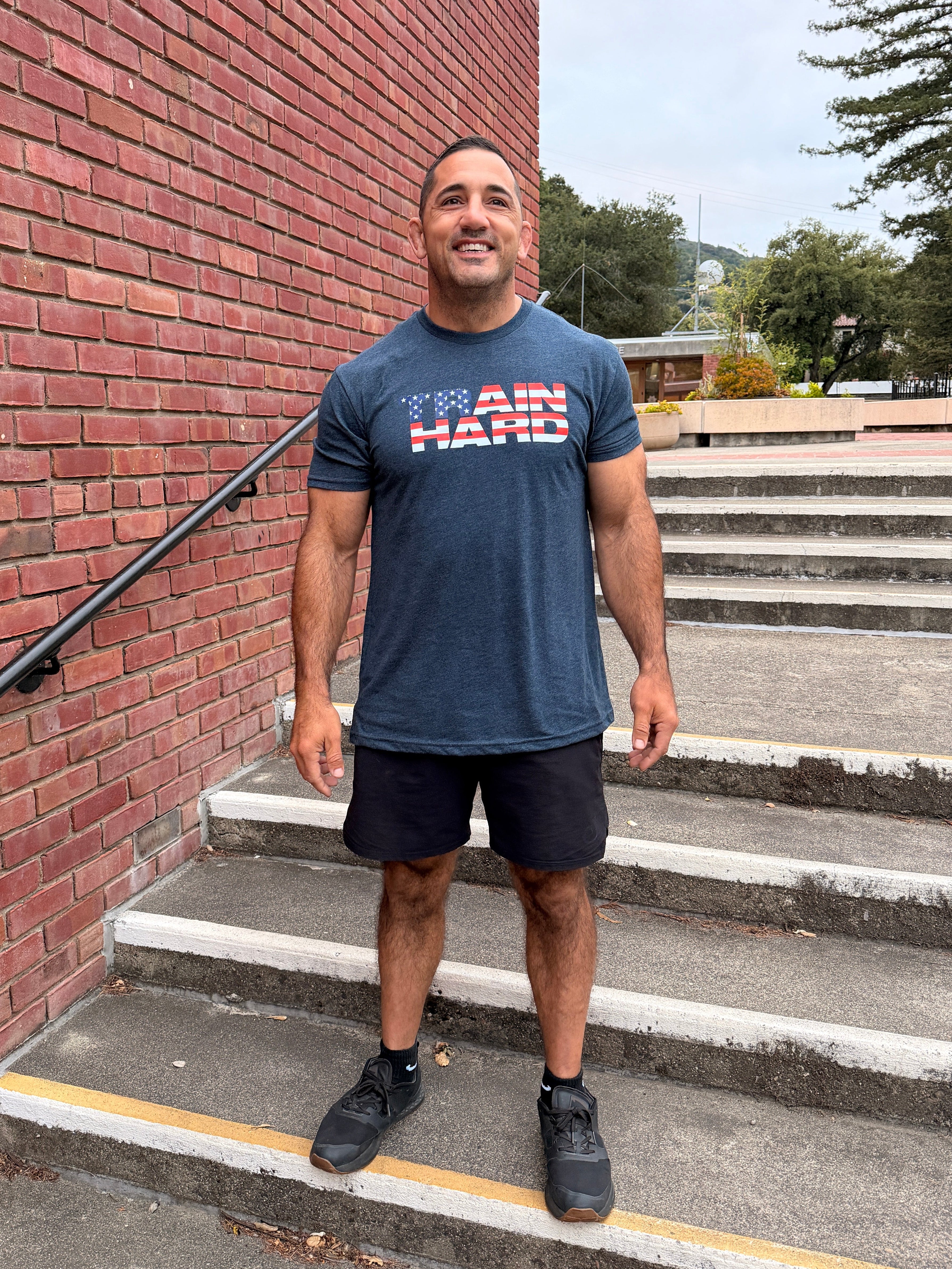 TRAIN HARD / AMERICA THROWBACK