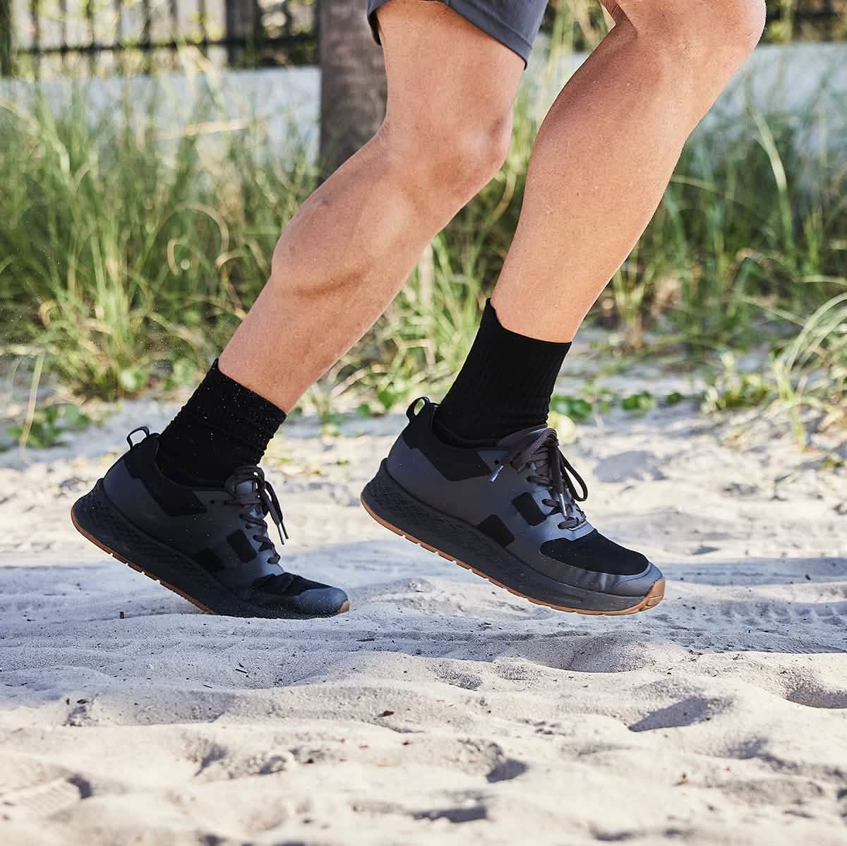 Men's Rough Runner - Black + Gum