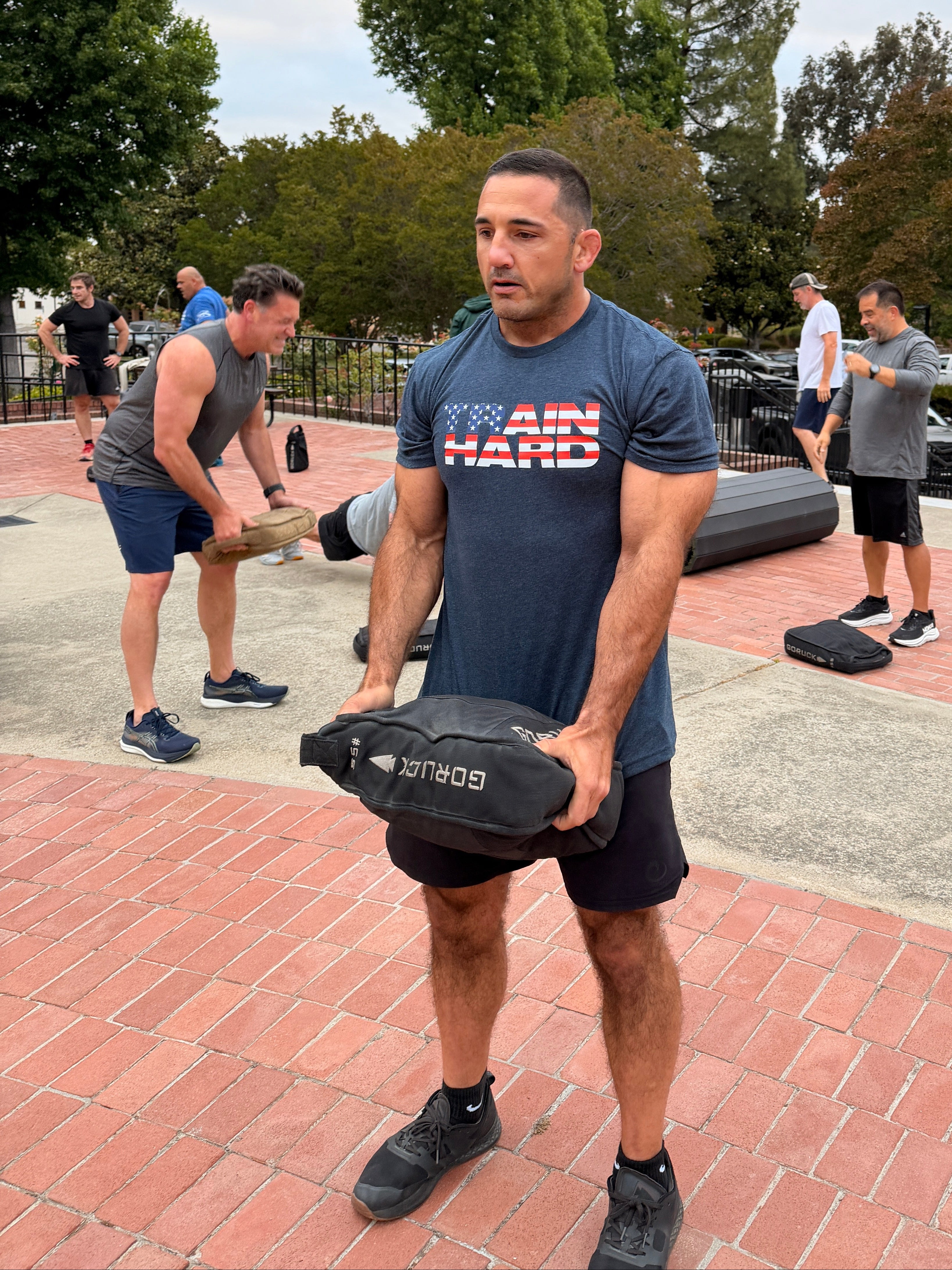 TRAIN HARD / AMERICA THROWBACK